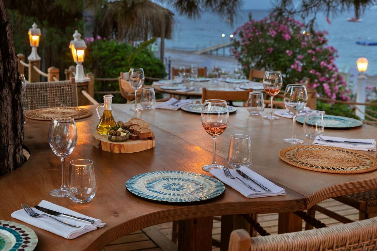 Marti Myra Hotel Tekirova Exterior photo The restaurant at the beach